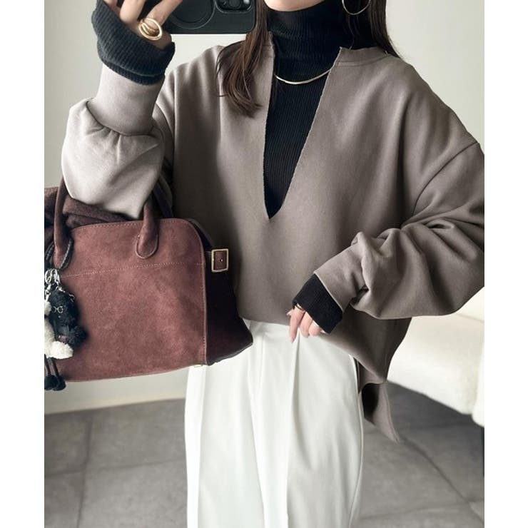 暖かさもこなれ感も、一枚で“洒落見え”。深Vネック裏起毛プルオーバー（長袖） | Classical Elf  | 詳細画像34 