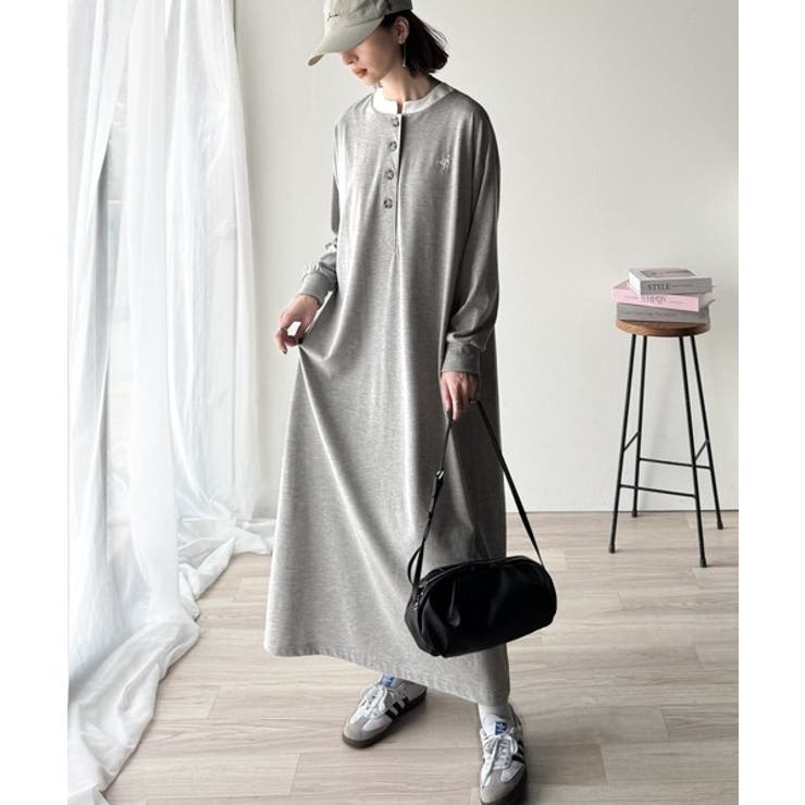 大人リラクシーで抜け感を。胸刺繍配色デザインヘンリーネックロングワンピース | Classical Elf  | 詳細画像9 