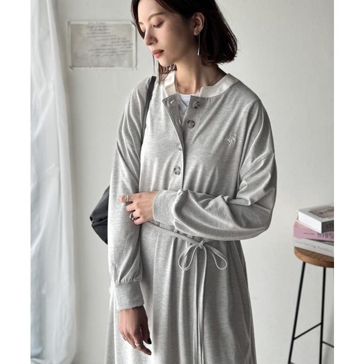 大人リラクシーで抜け感を。胸刺繍配色デザインヘンリーネックロングワンピース | Classical Elf  | 詳細画像13 