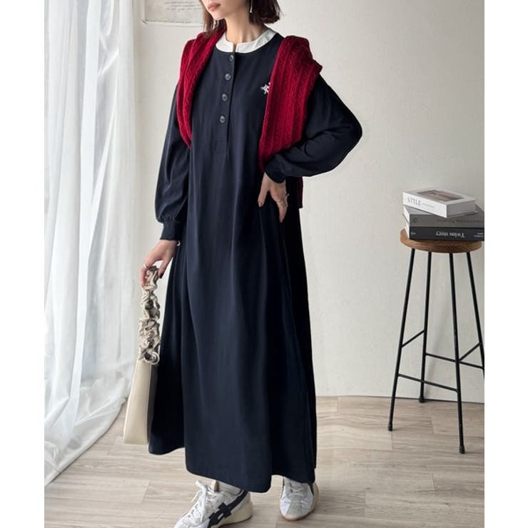 ネイビー | 大人リラクシーで抜け感を。胸刺繍配色デザインヘンリーネックロングワンピース | Classical Elf 