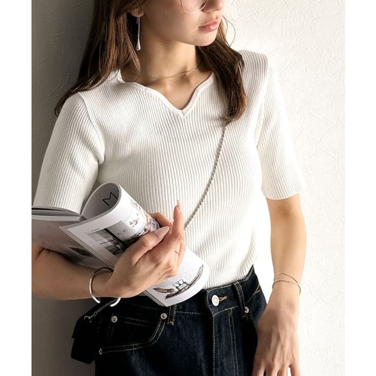 オフホワイト | 美デコルテを演出♪リブニットカーヴィーネックトップス（半袖） | Classical Elf 