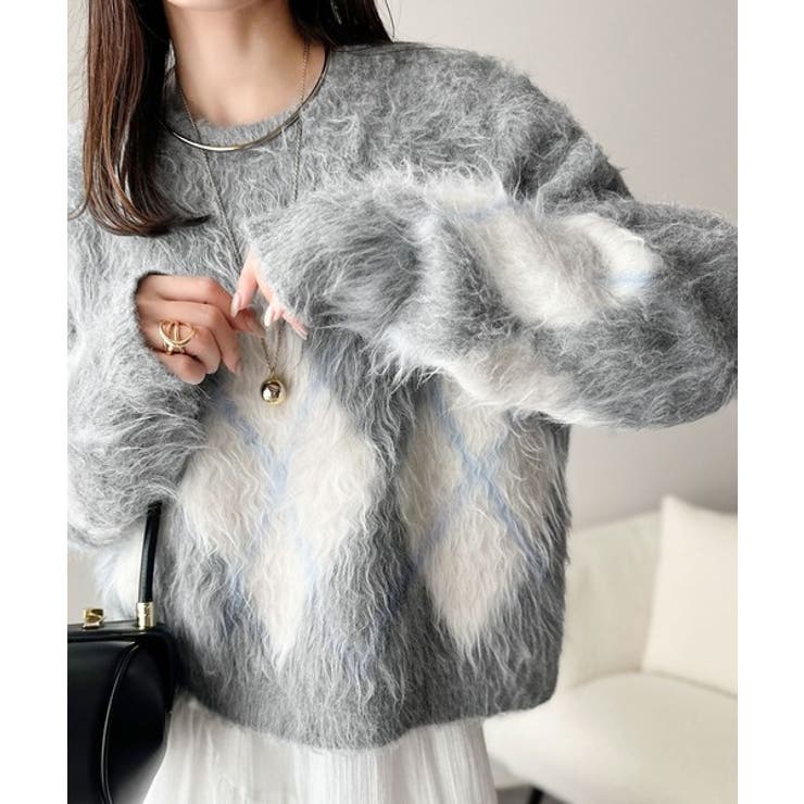 グレー | シンプルコーデに差をつける一着。長起毛アーガイル柄ニットプルオーバー | Classical Elf 