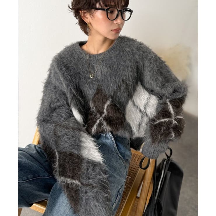 シンプルコーデに差をつける一着。長起毛アーガイル柄ニットプルオーバー | Classical Elf  | 詳細画像19 