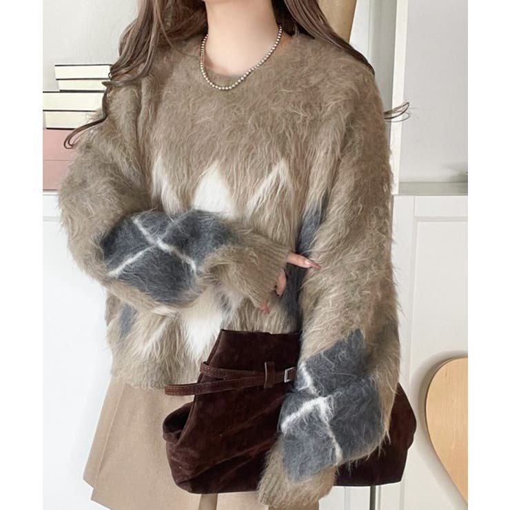 シンプルコーデに差をつける一着。長起毛アーガイル柄ニットプルオーバー | Classical Elf  | 詳細画像29 