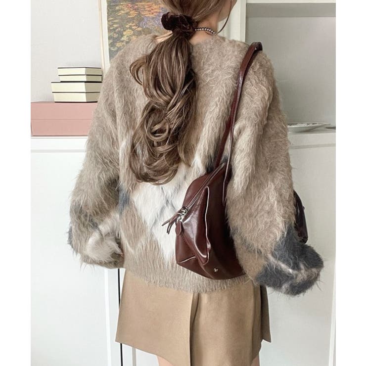 シンプルコーデに差をつける一着。長起毛アーガイル柄ニットプルオーバー | Classical Elf  | 詳細画像31 