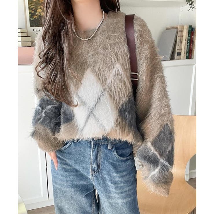 シンプルコーデに差をつける一着。長起毛アーガイル柄ニットプルオーバー | Classical Elf  | 詳細画像33 