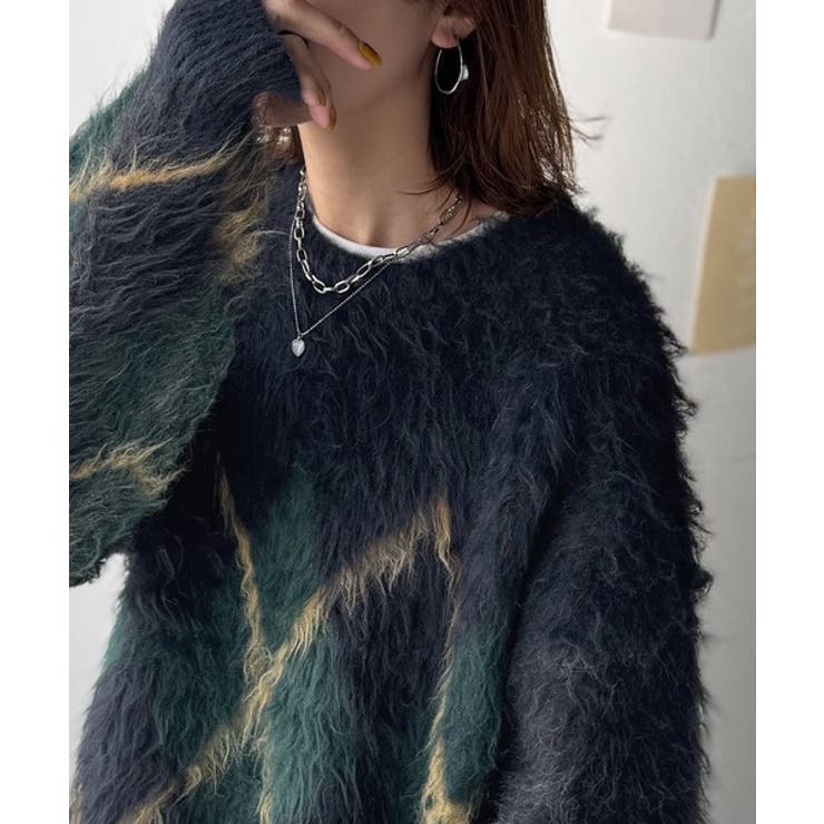 ネイビー | シンプルコーデに差をつける一着。長起毛アーガイル柄ニットプルオーバー | Classical Elf 