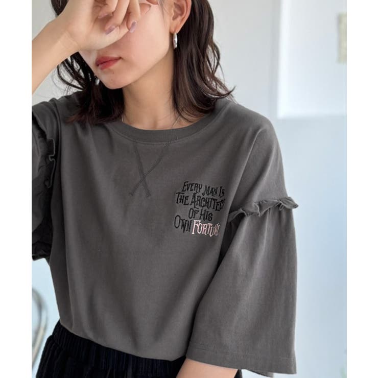 ほどよい甘さと抜け感を。大人かわいい綿100%袖フリル胸刺繍トップス(半袖) | Classical Elf  | 詳細画像22 