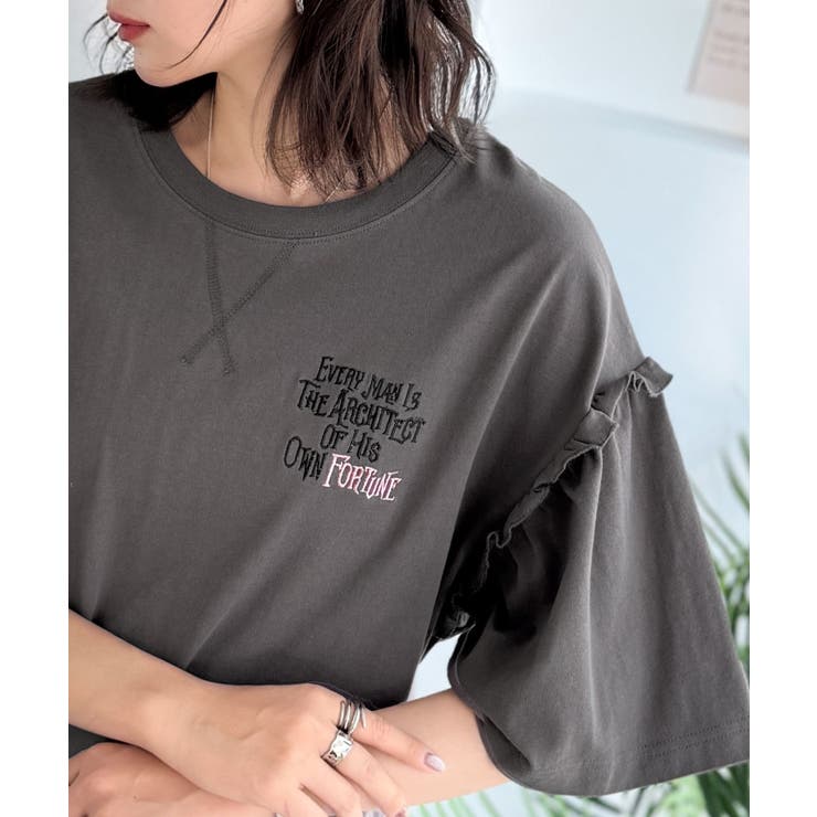 ほどよい甘さと抜け感を。大人かわいい綿100%袖フリル胸刺繍トップス(半袖) | Classical Elf  | 詳細画像24 