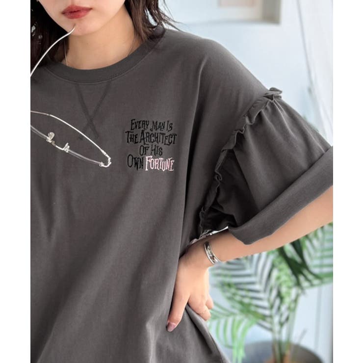 ほどよい甘さと抜け感を。大人かわいい綿100%袖フリル胸刺繍トップス(半袖) | Classical Elf  | 詳細画像26 
