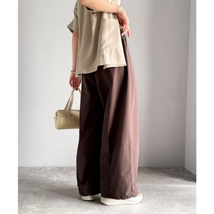 ゆるっとキメる、タックで魅せる。裾ドロスト入り前後タックワイドパンツ | Classical Elf  | 詳細画像24 