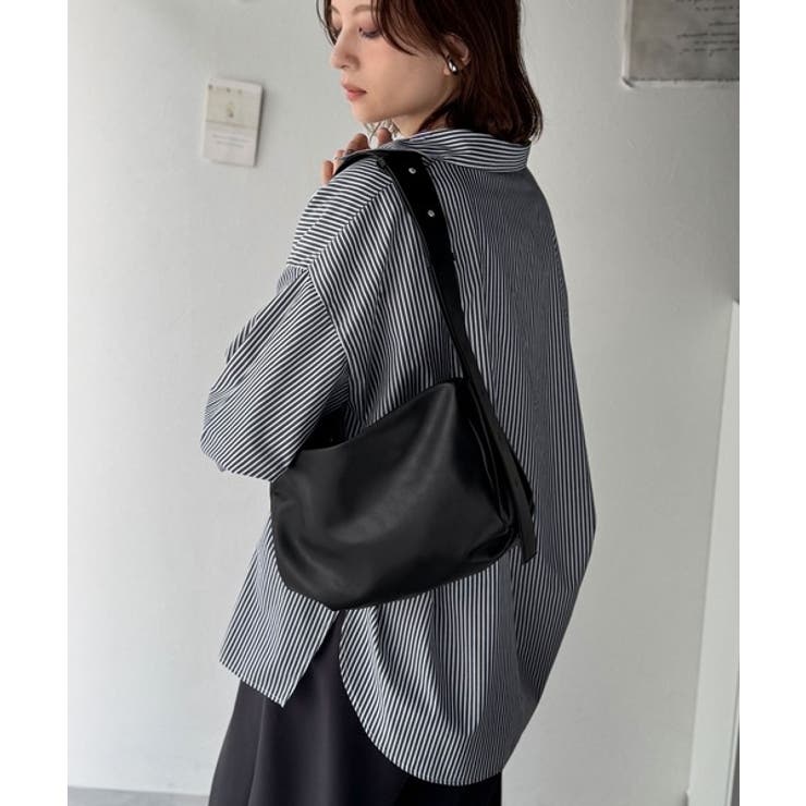 黒レザーショルダーバッグ コーデに合わせて表情が変わる！マルチウェイソフトフェイクレザー