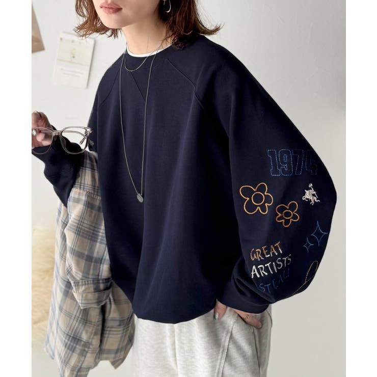 ハンドメイド風刺繍に釘付け。前後2wayランダム袖刺繍裏起毛スウェット | Classical Elf  | 詳細画像18 