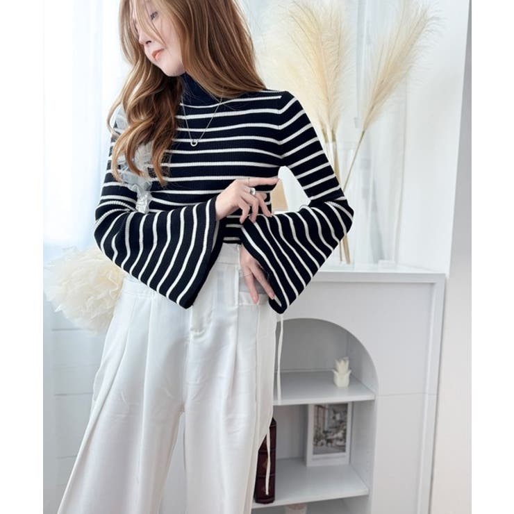 大人かわいいが実現できる。袖フレアハイネックニットプルオーバー（袖配色 無地 ボ… | Classical Elf  | 詳細画像14 