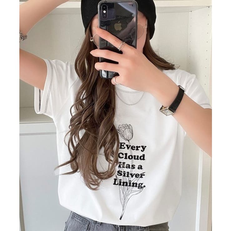 上品さが魅力。フラワープリントグラフィック刺繍Tシャツ(半袖 上品さが魅力。フラワープリントグラフィック刺繍Tシャツ(半袖
