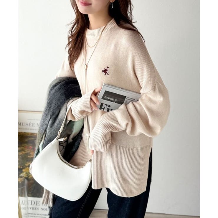 さらり抜け感ある着こなしが叶う。胸刺繍サムホール付きシンプルニット | Classical Elf  | 詳細画像15 