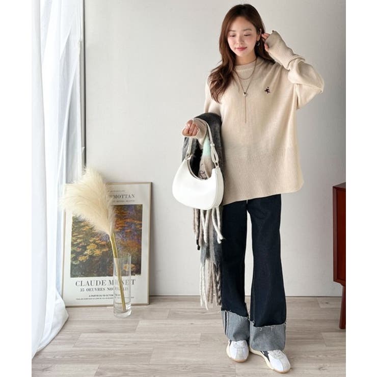 さらり抜け感ある着こなしが叶う。胸刺繍サムホール付きシンプルニット | Classical Elf  | 詳細画像18 