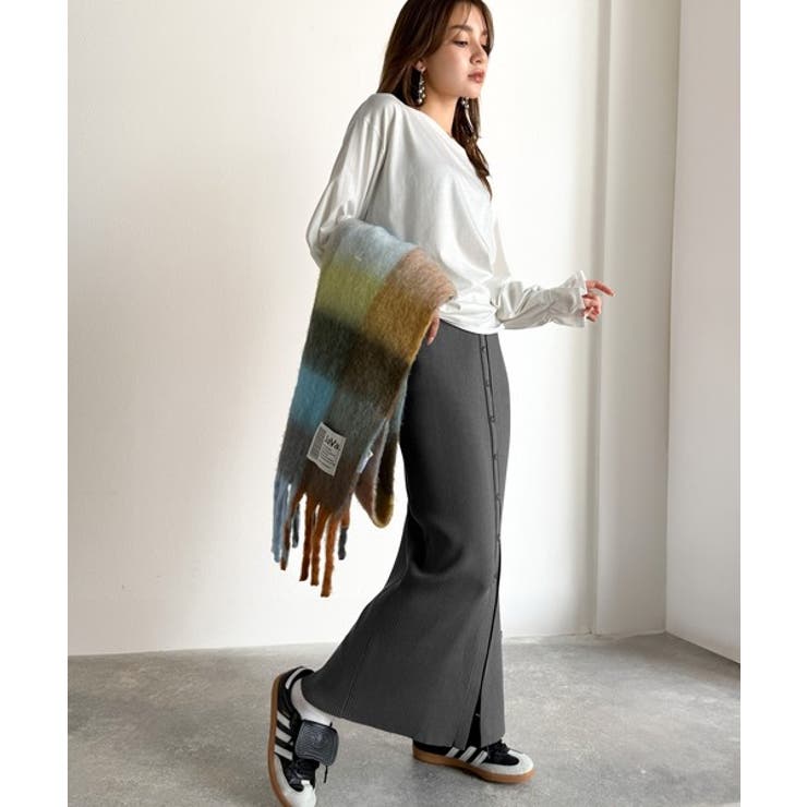 前後2wayで着まわせる！配色ボタンラインリブスカート（ロング丈） | Classical Elf  | 詳細画像11 