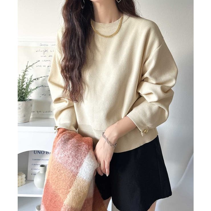 ゆったりなのに上品でキチンと見え。ミラノリブ袖先ゴールドボタンプルオーバー | Classical Elf  | 詳細画像7 