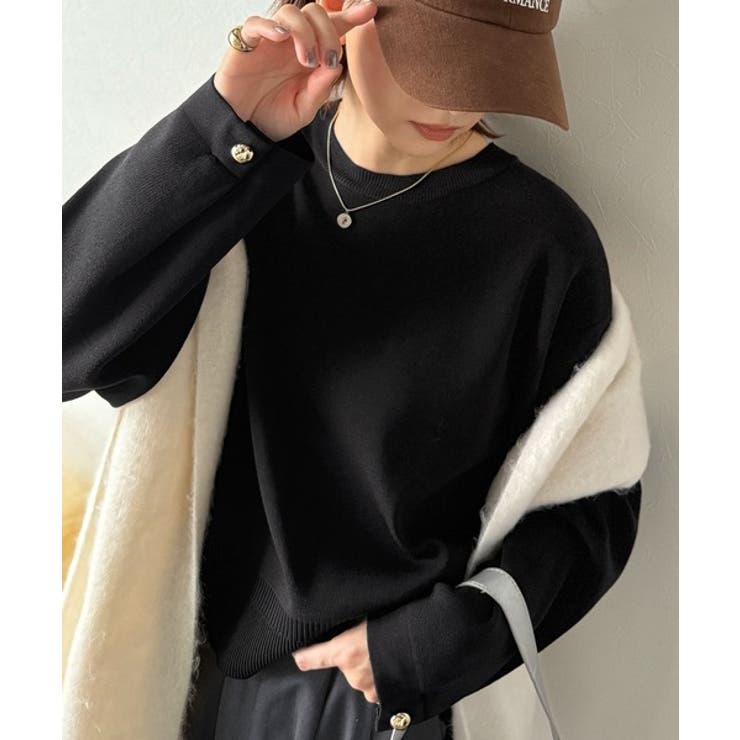 ブラック | ゆったりなのに上品でキチンと見え。ミラノリブ袖先ゴールドボタンプルオーバー | Classical Elf 