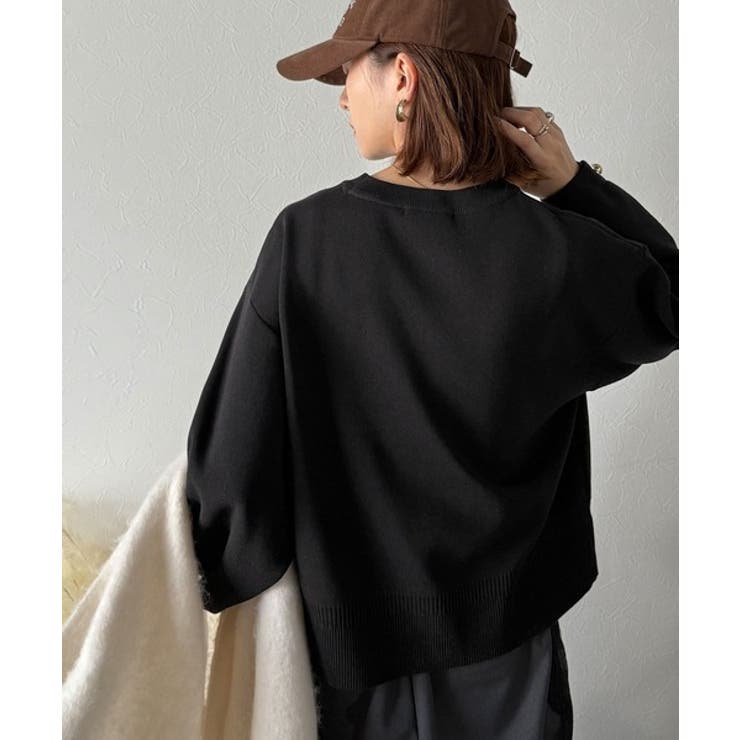 ゆったりなのに上品でキチンと見え。ミラノリブ袖先ゴールドボタンプルオーバー | Classical Elf  | 詳細画像25 