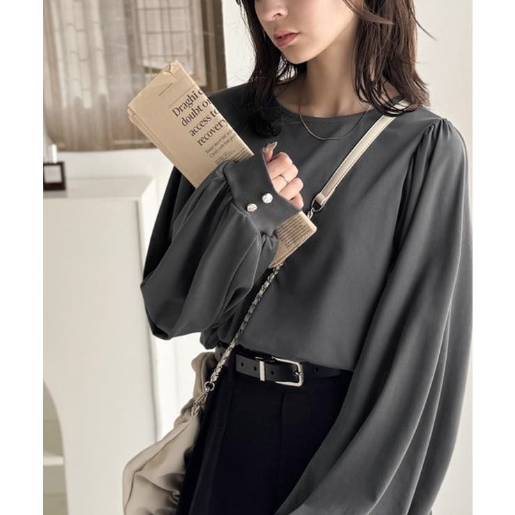 シルエットで差が付く、綺麗めスタイルの完成形◎袖先ボタンボリュームスリーブトップ… | Classical Elf  | 詳細画像21 