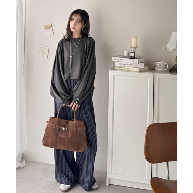 シルエットで差が付く、綺麗めスタイルの完成形◎袖先ボタンボリュームスリーブトップ… | Classical Elf  | 詳細画像22 