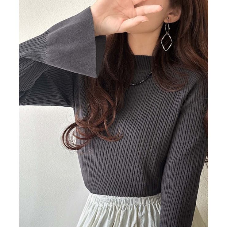 チャコール | 袖にキュン♪大人女子の旬顔トップス。ランダムリブ袖フレアモックネックプルオーバー… | Classical Elf 