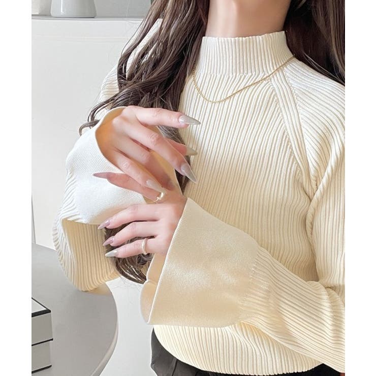 袖にキュン♪大人女子の旬顔トップス。ランダムリブ袖フレアモックネックプルオーバー… | Classical Elf  | 詳細画像1 