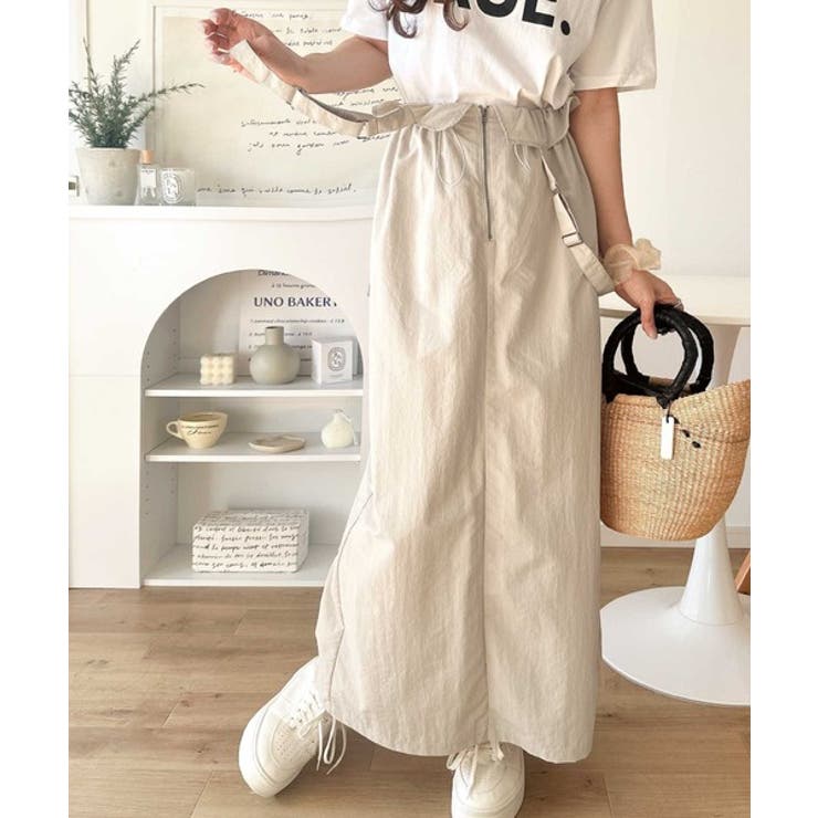 ツヤ感と品格を纏う、大人女性のミリタリースタイル。サスペンダーミリタリースカート | Classical Elf  | 詳細画像35 