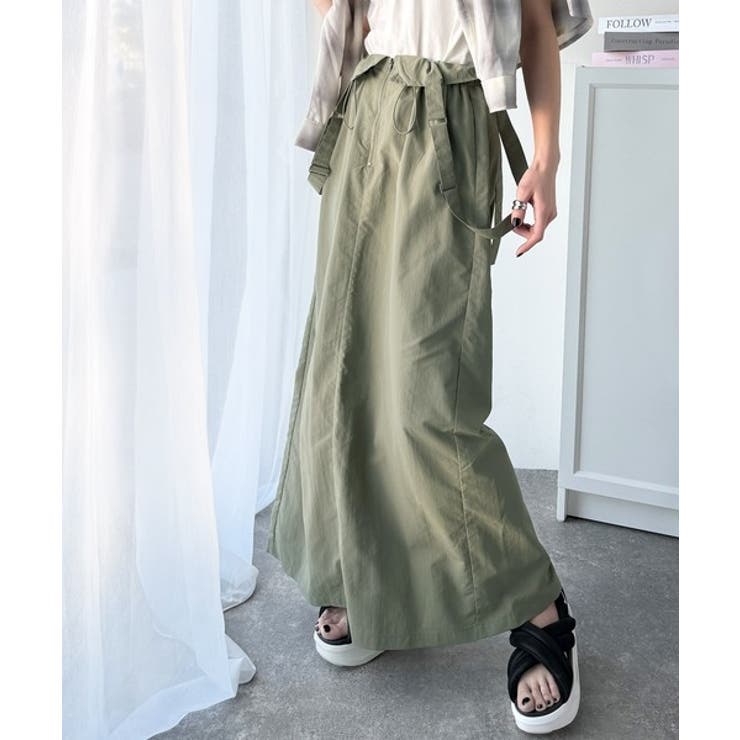 ツヤ感と品格を纏う、大人女性のミリタリースタイル。サスペンダーミリタリースカート | Classical Elf  | 詳細画像49 