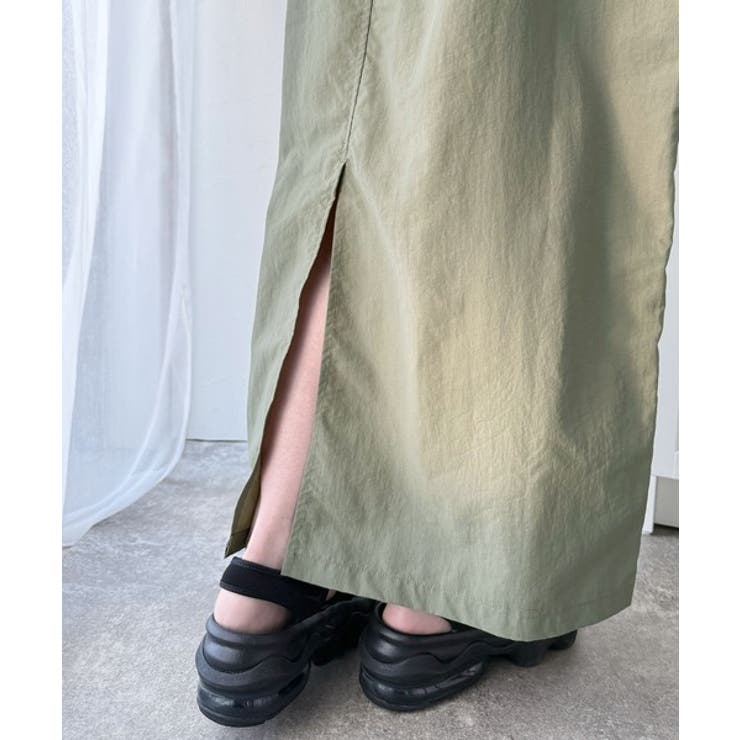 ツヤ感と品格を纏う、大人女性のミリタリースタイル。サスペンダーミリタリースカート | Classical Elf  | 詳細画像56 