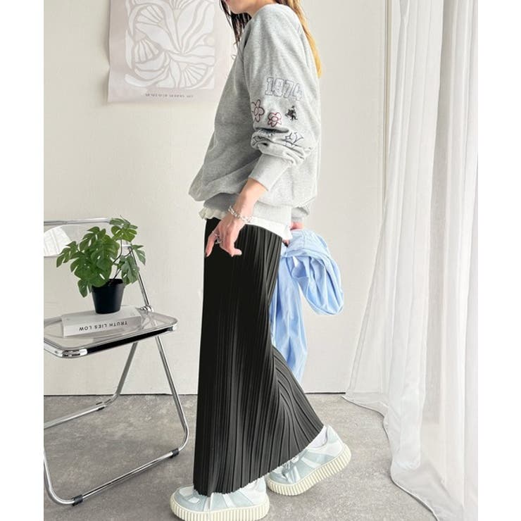 チャコール | 大人の"きちんと見え"を叶える。プリーツロングスカート | Classical Elf 