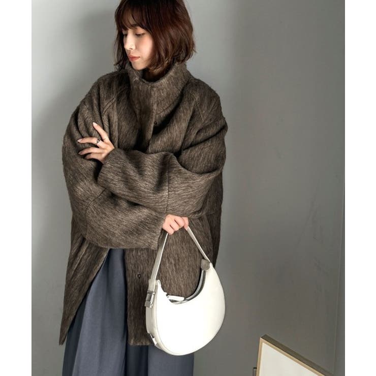 ベーシックとトレンドを両立。MIXシャギー比翼スタンドネックミドル丈