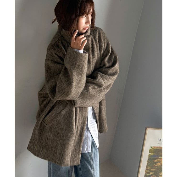 ベーシックとトレンドを両立。MIXシャギー比翼スタンドネックミドル丈