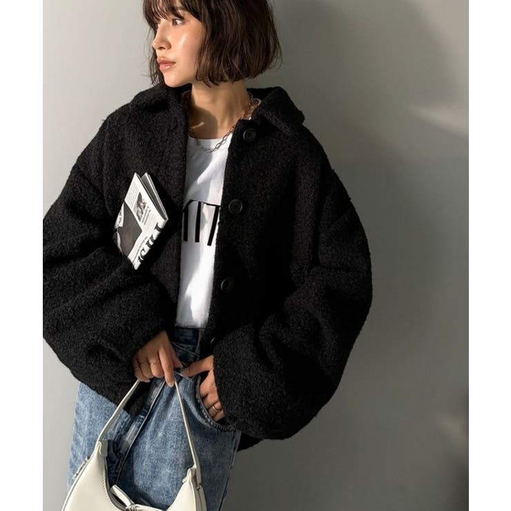 ボリューム感と抜け感の絶妙バランス。コクーン襟付きボアコート[品番