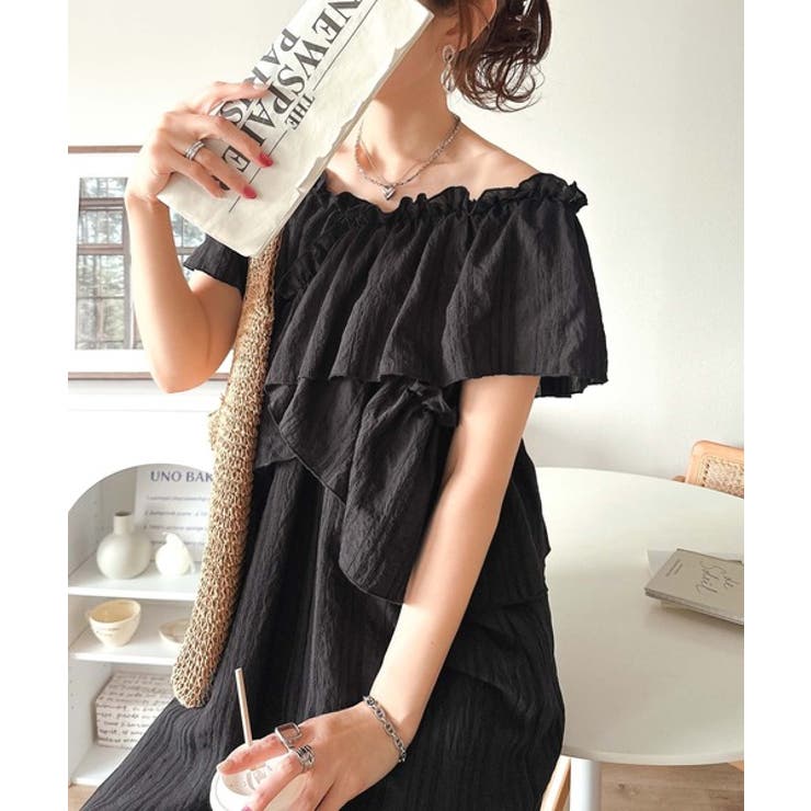 気になるラインをふわっと包む、大人のための計算デザイン。2wayフリルオフショル… | Classical Elf  | 詳細画像1 