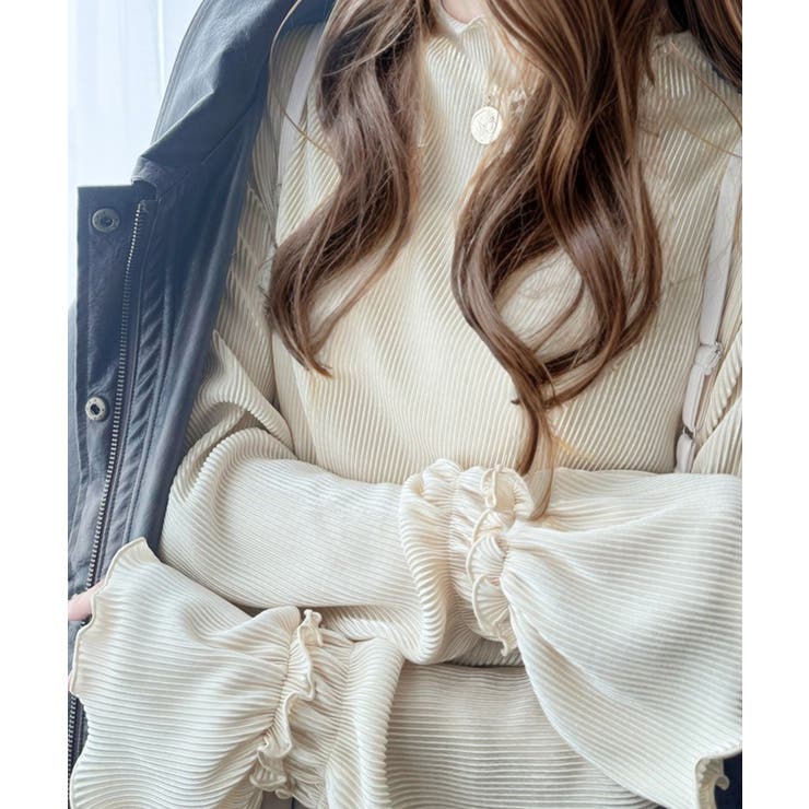 華奢見えが叶う女性の味方。キャンディースリーブプリーツメロートップス | Classical Elf  | 詳細画像1 