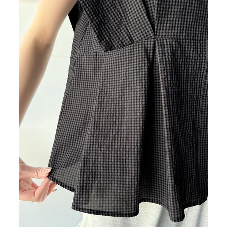 上品さとカジュアルのミックス。サッカー素材前後2wayバンドカラーウエストタック… | Classical Elf  | 詳細画像34 