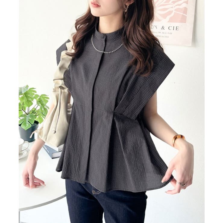 ブラック×チャコール | 上品さとカジュアルのミックス。サッカー素材前後2wayバンドカラーウエストタック… | Classical Elf 