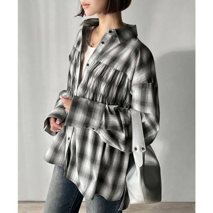 立体感を纏う。シャーリングビスチェ風ロングカフスビッグシャツ（長袖） | Classical Elf  | 詳細画像20 