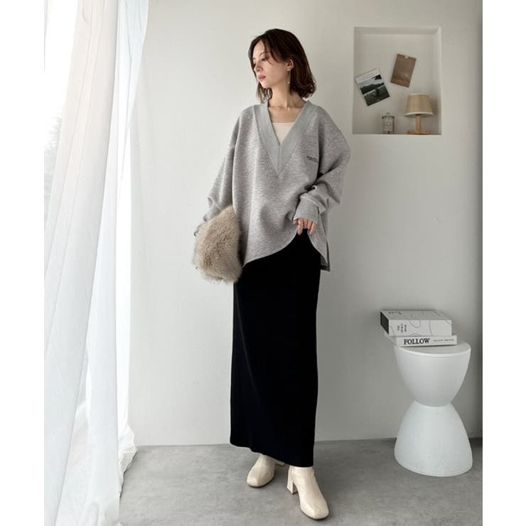 抜け感と上品さを両立。深めのネックで小顔見え♪ 胸刺繍Vネックダンボールニットト… | Classical Elf  | 詳細画像5 