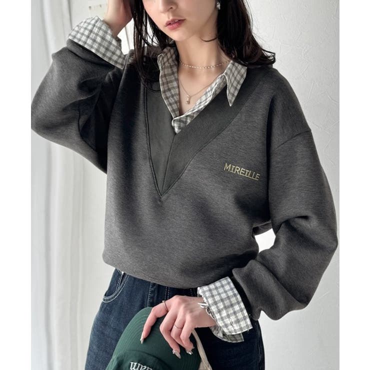 抜け感と上品さを両立。深めのネックで小顔見え♪ 胸刺繍Vネックダンボールニットト… | Classical Elf  | 詳細画像14 