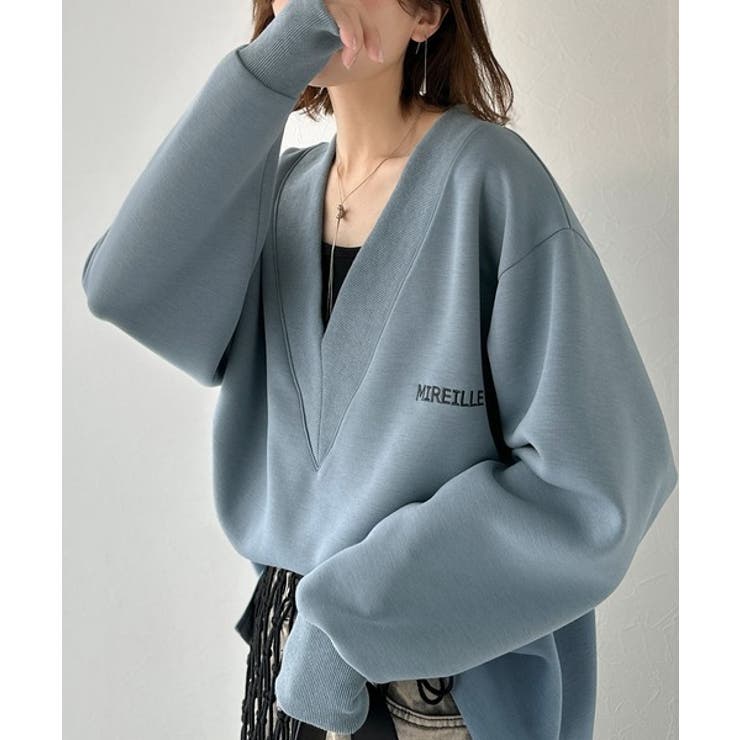 抜け感と上品さを両立。深めのネックで小顔見え♪ 胸刺繍Vネックダンボールニットト… | Classical Elf  | 詳細画像35 