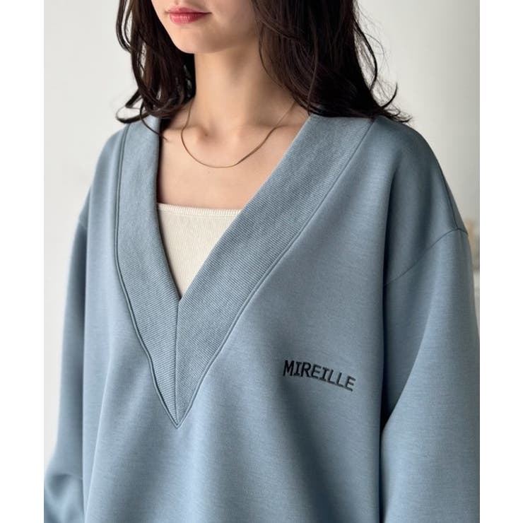 抜け感と上品さを両立。深めのネックで小顔見え♪ 胸刺繍Vネックダンボールニットト… | Classical Elf  | 詳細画像39 