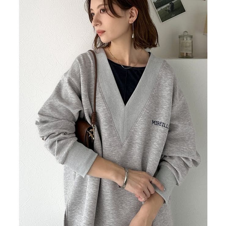 抜け感と上品さを両立。深めのネックで小顔見え♪ 胸刺繍Vネックダンボールニットト… | Classical Elf  | 詳細画像2 