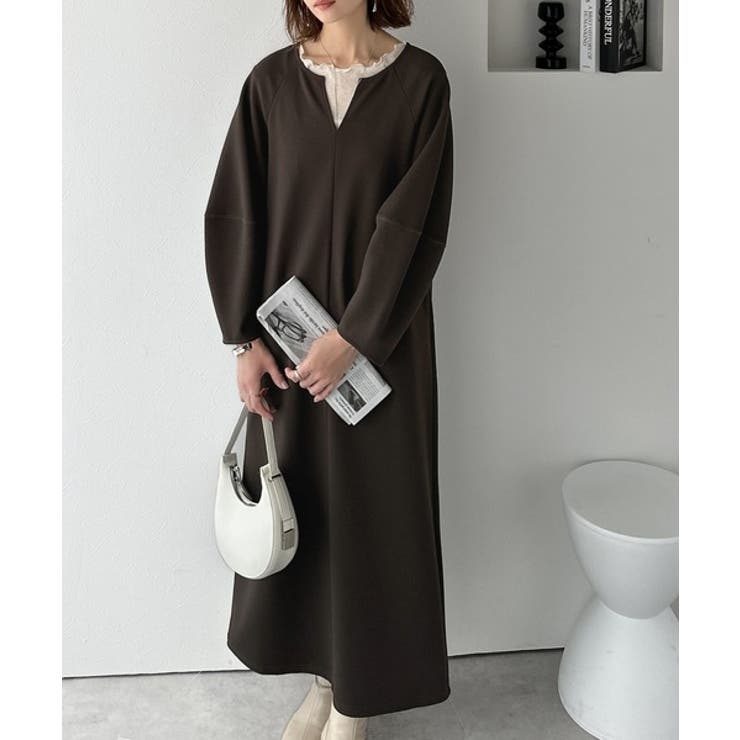 清楚にフェミニン、品よく抜け感。ランタンスリーブキーネックワンピース（ロング丈） | Classical Elf  | 詳細画像20 