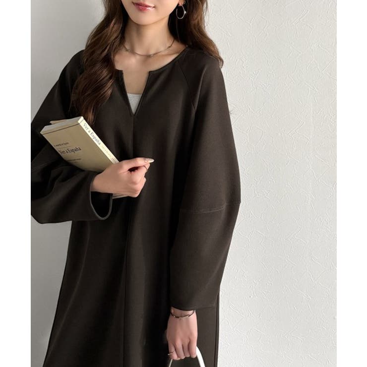 清楚にフェミニン、品よく抜け感。ランタンスリーブキーネックワンピース（ロング丈） | Classical Elf  | 詳細画像25 