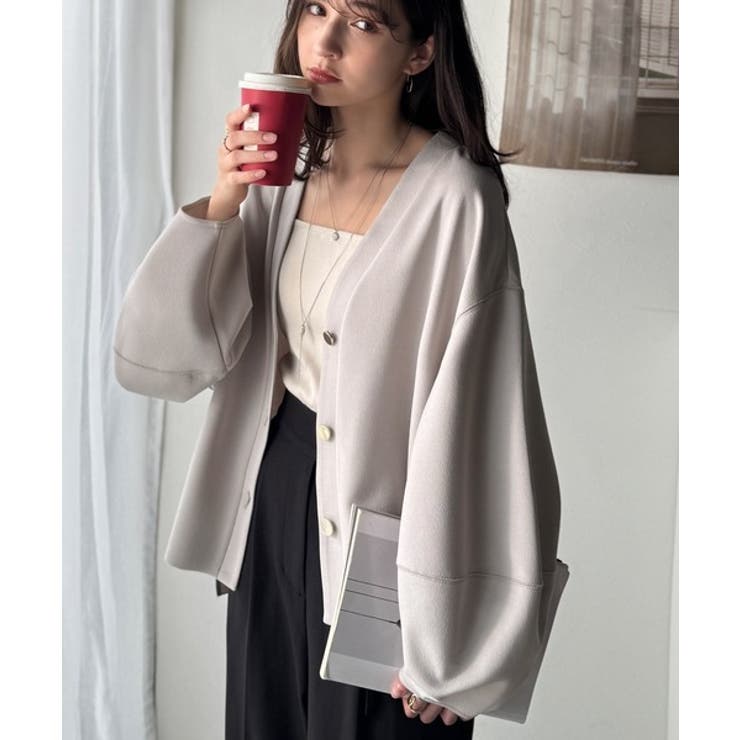 ライトグレー | たっぽり袖×ゴールドボタンの欲張りカーデ。ランタンスリーブ金釦Vネックカーディガ… | Classical Elf 
