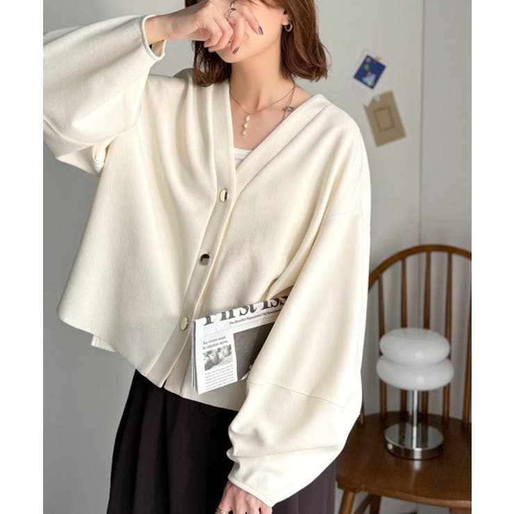 たっぽり袖×ゴールドボタンの欲張りカーデ。ランタンスリーブ金釦Vネックカーディガ… | Classical Elf  | 詳細画像2 